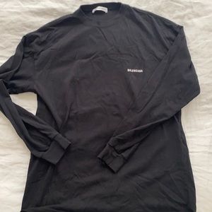 Balenciaga classic logo long sleeve!